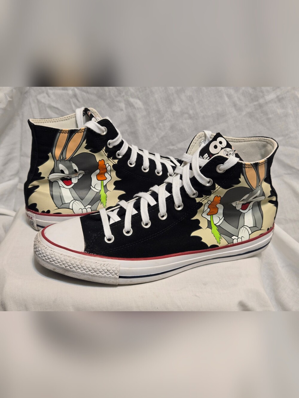 Converse Bugs Bunny 80th Anniversary High Top Sneakers M 11 W 13